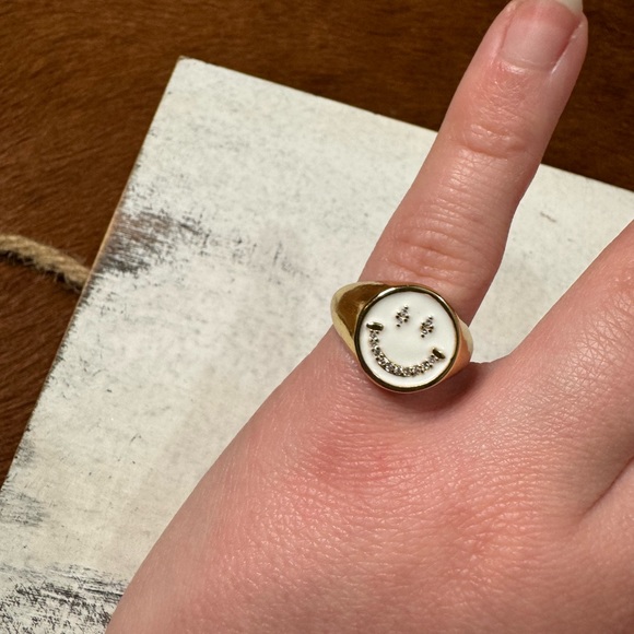 Lauren Kenzie Smiley choker & smiley ring! - Picture 4 of 7